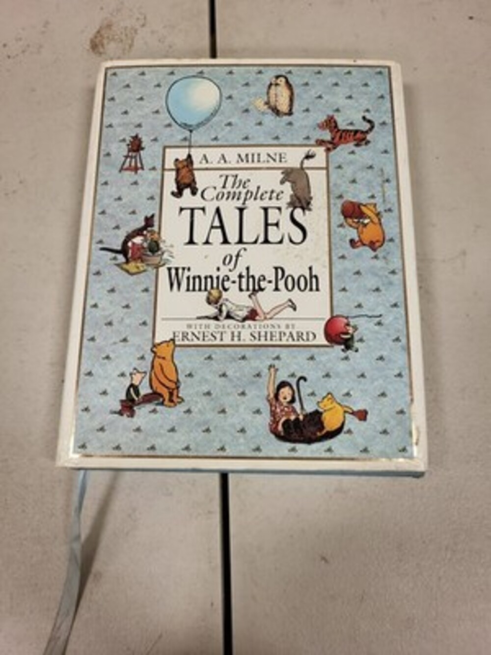 Complete Tales Winnie-the-Pooh by A A Milne Hardcover Book 1994 Dutton Childrens